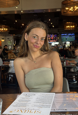 Leila Reveals Tits In Public Restroom