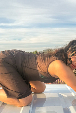 Tanned BabeRayna Playing With Dildo