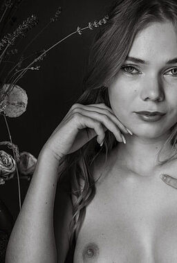 All Natural Teen Luise Showing Pussy