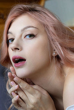 Naty Evans Rubbing Her Little Pussy