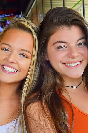 Scarlett Shows Her Boobs And Ass