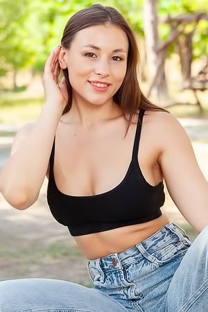 Sumiko Invites The Sun To Kiss Her Sexy Booty