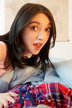 Xena Dream Tempts With A Teasing Glance And Promise